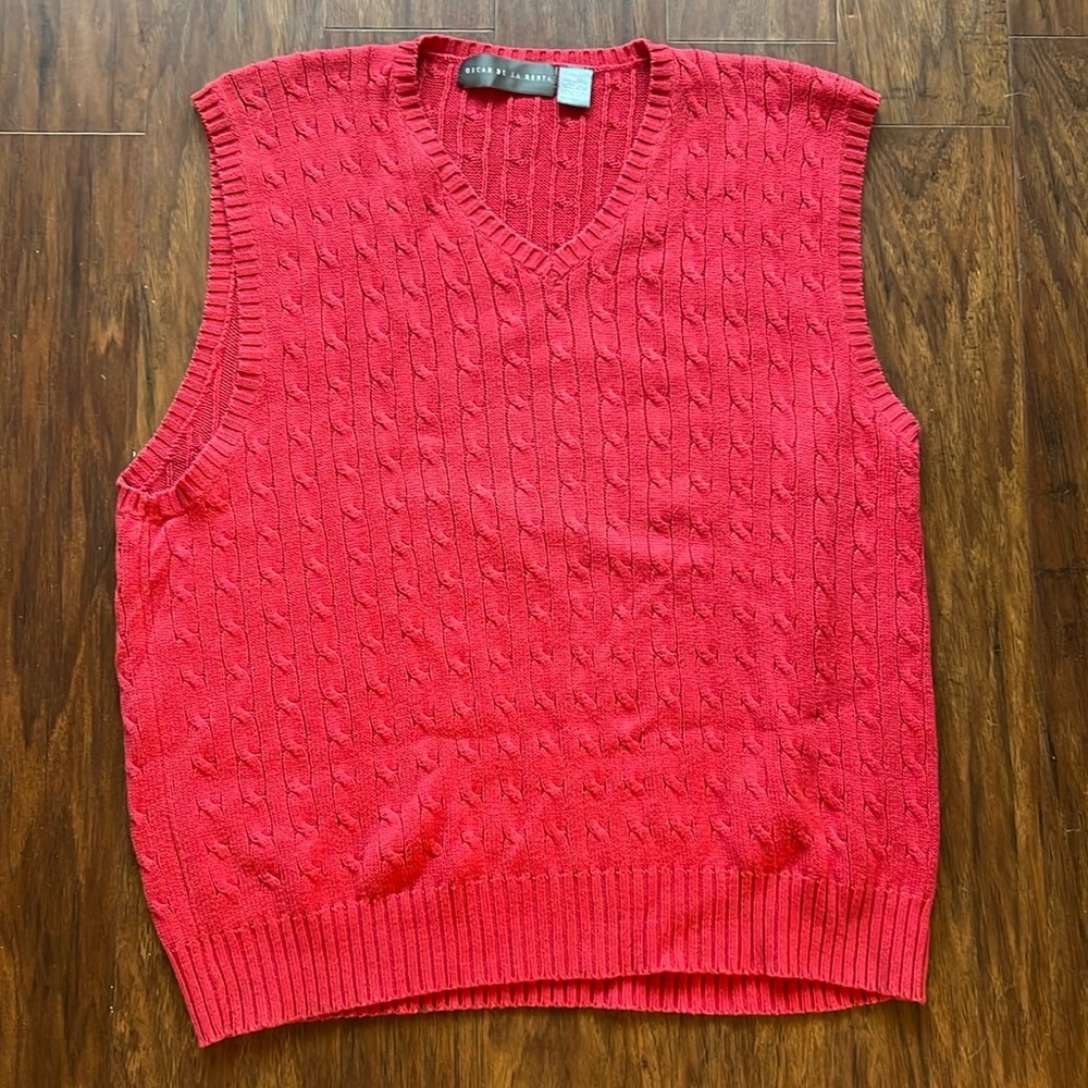Men’s Red Cable Knit Oscar de la Renta Sweater Vest